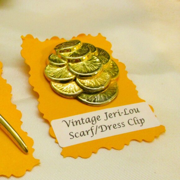 Vintage JERI-LOU Gold Dress Clips: 1960s Swirl & Disk Yellow Gold Scarf Clips - Picture 7 of 15